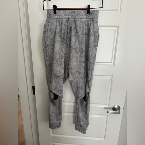 Gymshark Sweat Pants NWOT - Picture 1 of 4